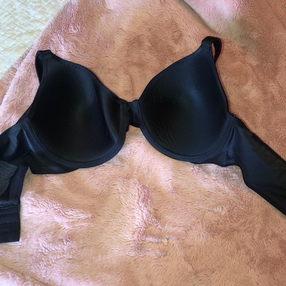 Seamless-back bra in blk - Picture 3 of 3